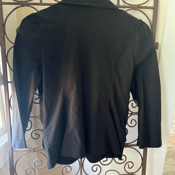 Blazer - Picture 4 of 4